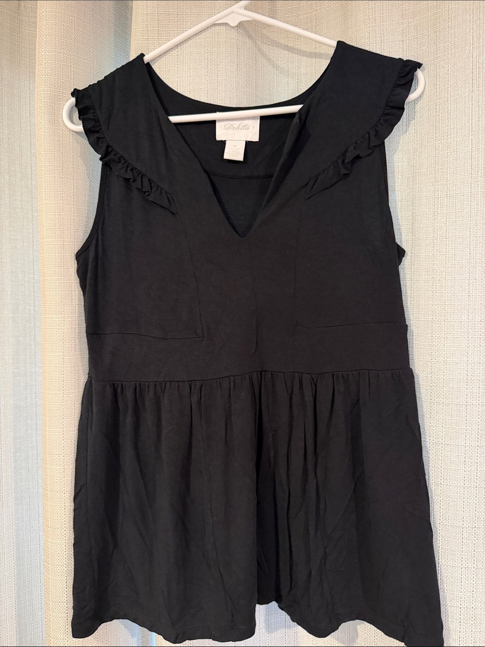 Deletta Black Sleeveless V-Neck Peplum Top